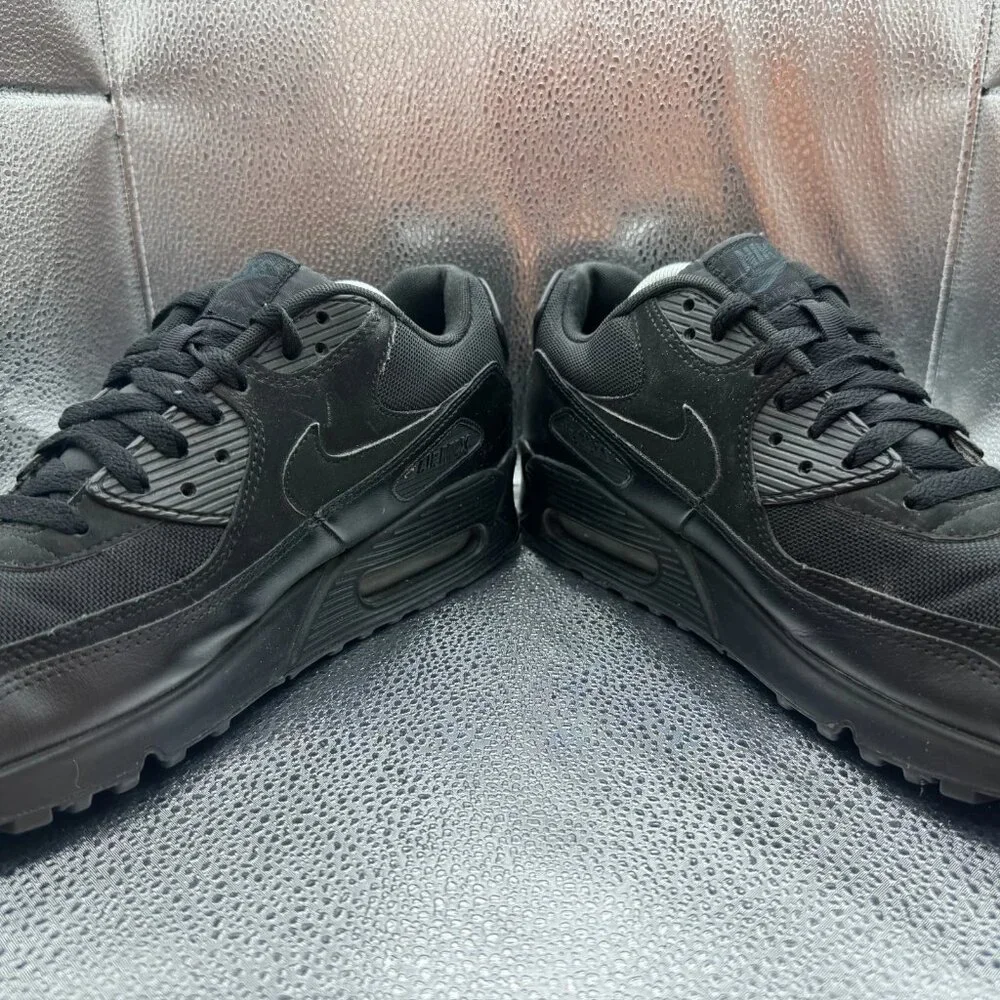 Size 10.5‎ Nike Air Max 90 Essential Mens Black Running Sneaker 537384-092